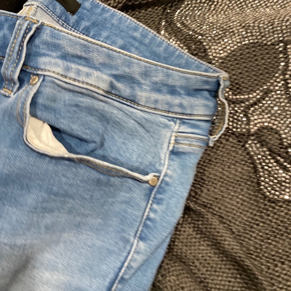 Never worn stretchy jeans - Picture 3 of 8